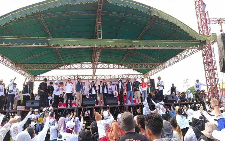 Ribuan Massa Hadiri Kampanye Mukhlis-Aswin, Pasangan Nomor 1 Paparkan Visi Seruyan Mantab