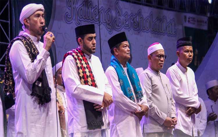 Ribuan Umat Hadiri Kalteng Bersalawat di Kuala Pembuang