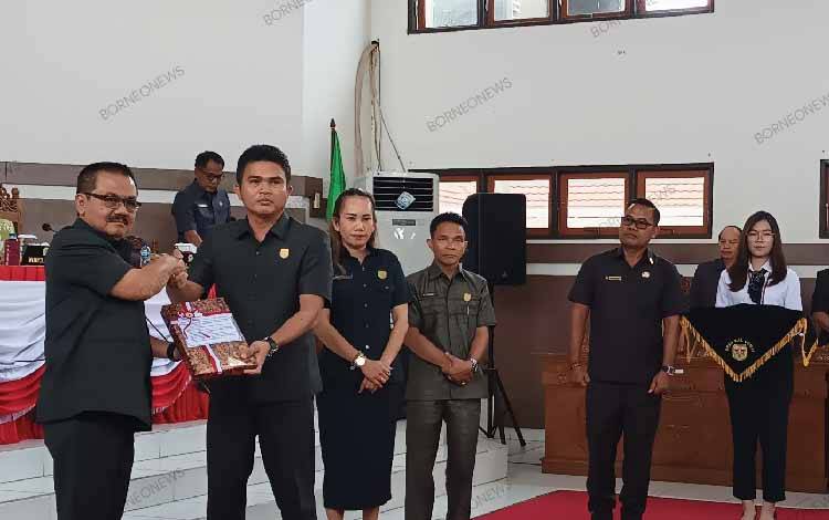 Pemkab Gunung Mas Usulkan Lima Raperda kepada DPRD