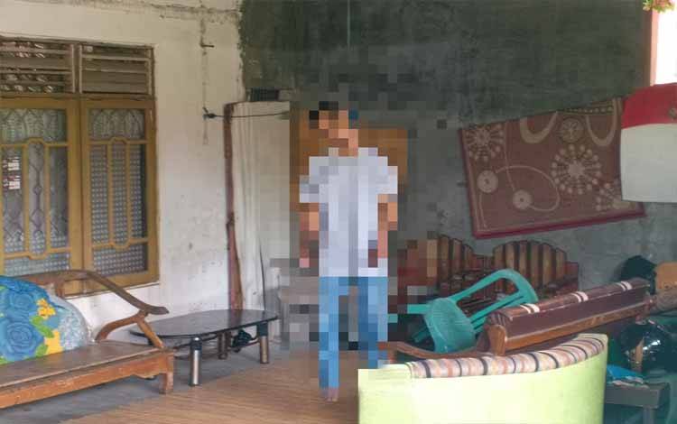 Warga Bangas Permai Ditemukan Bunuh Diri di Teras Rumah