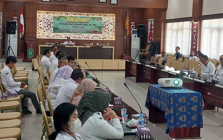 DLHK Kapuas Gelar Sosialisasi Program Kampung Iklim 2024