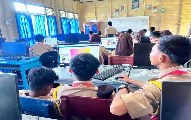 Edukasi Pola Hidup Bersih dan Sehat di SMAN 1 Dusun Utara