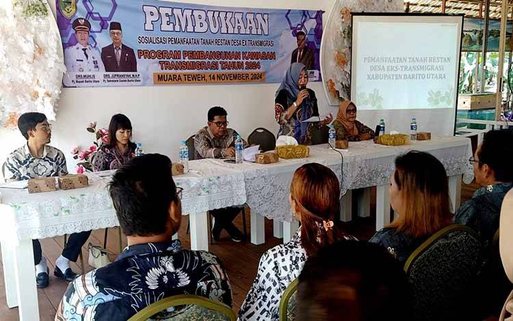 50 Peserta Ikuti Sosialisasi Pemanfaatan Tanah Restan Desa Eks Transmigrasi di Barito Utara
