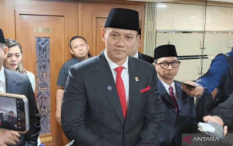 AHY Harap Harga Tiket Pesawat Turun Sebelum Desember 2024