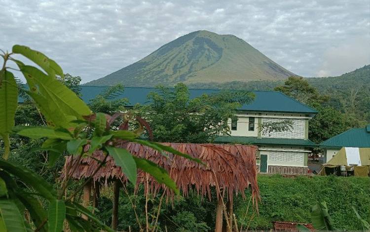 Pos PGA Rekam 38 Gempa Vulkanik Gunung Lokon