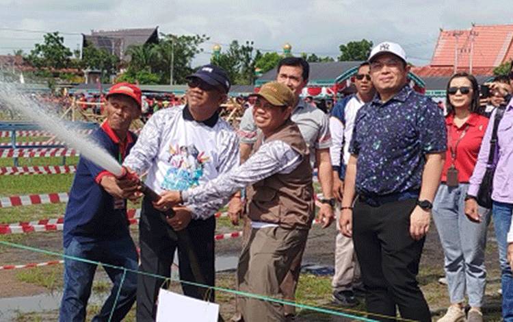 Kegiatan Dalkarhutla Cup Gelaran Uji Ketangkasan Pemadam Kebakaran di Kalteng