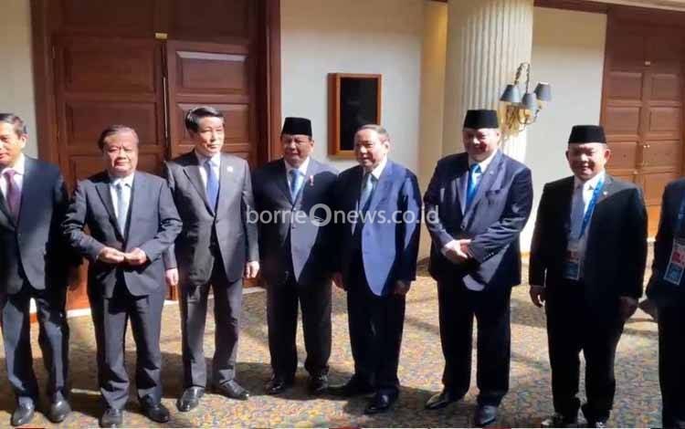 Presiden Vietnam Uber Prabowo Demi Ajak Foto Bersama Menterinya