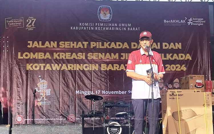 Sosialisasikan Pilkada Serentak 2024, KPU Kobar Gelar Jalan Sehat dan Lomba Kreasi Senam