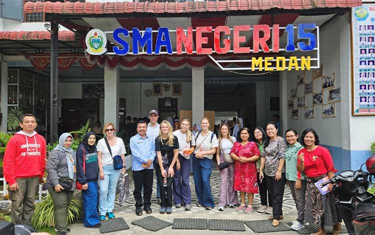 Green School, Green Earth: Nurturing A Sustainable Future di SMAN 15 Medan