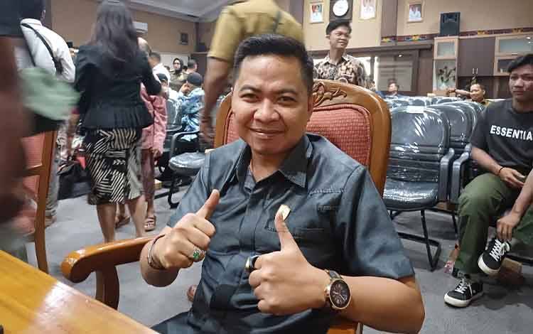 Fraksi Golkar DPRD Kotim Dorong Perbaikan Sistem Pendidikan yang Adil dan Berkualitas