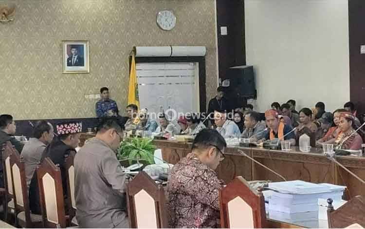 DPRD Kalteng Audensi Dengan Masyarakat, Bersatu Memerangi KKN
