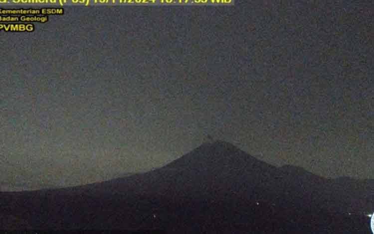 Gunung Semeru Erupsi  dengan Letusan Setinggi 500 Meter