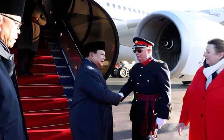 Prabowo Tiba di Inggris Bangkitkan Eemangat Diaspora Pelajar Cari Ilmu
