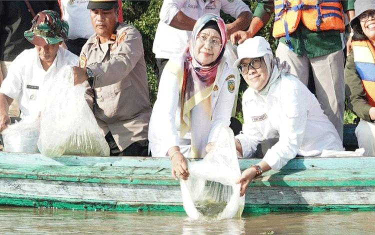 Pj Wali Kota Palangka Raya: Konsumsi Ikan Penting untuk Tumbuh Kembang Anak