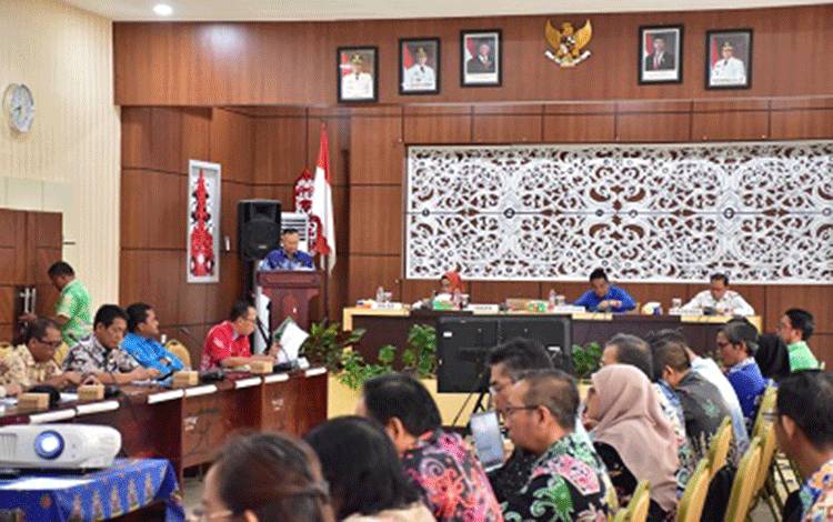Sekda Kapuas Buka Rakor Pengendalian Rencana Pembangunan Triwulan III 2024