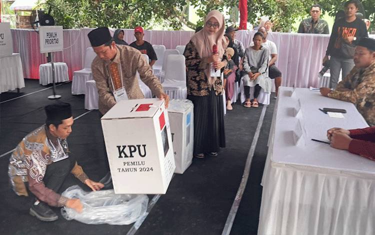 Jelang Pilkada, KPU Kobar Gelar Simulasi Pemungutan Suara