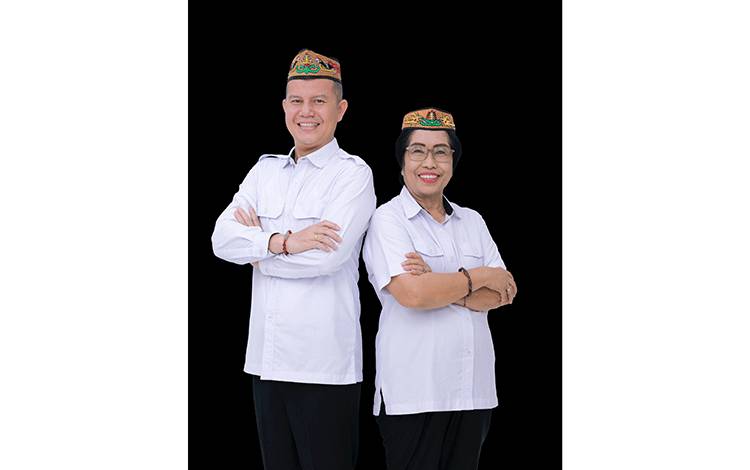 Jaya S Monong dan Efrensia LP Umbing Menyambut Kemenangan Besar di Pilkada Gunung Mas 2024