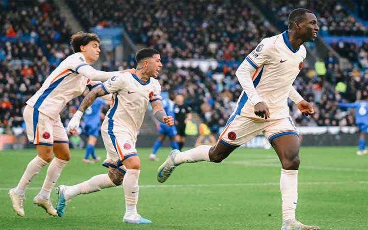 Tekuk Leicester City 2-1, Chelsea Pertahankan Peringkat Ketiga