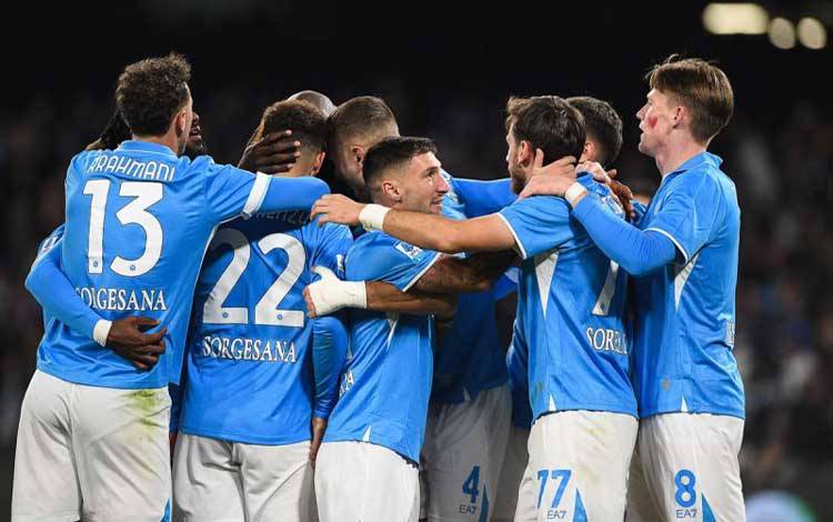 Gol Lukaku Antarkan Napoli Kembali ke Puncak Usai Kalahkan AS Roma 1-0