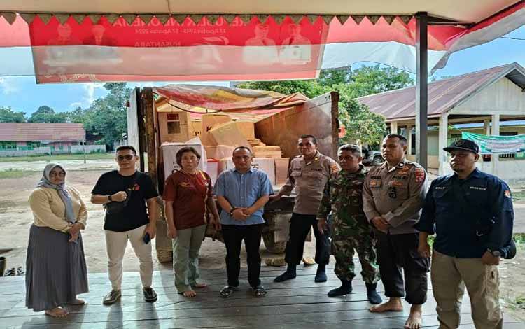 Kecamatan Bukit Santuai Gandeng PBS Distribusikan Logistik Pilkada ke Daerah Pelosok