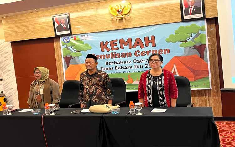Balai Bahasa Sukses Selenggarakan Kemah Penulisan Cerpen Dayak Ngaju