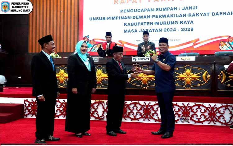 Pj Bupati Murung Raya Hadiri Pelantikan Pimpinan Definitif DPRD Masa Jabatan 2024-2029