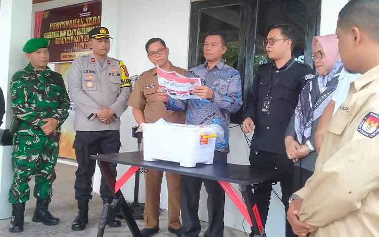 1.027 Surat Suara Pilkada Serentak 2024 Sukamara Dimusnahkan