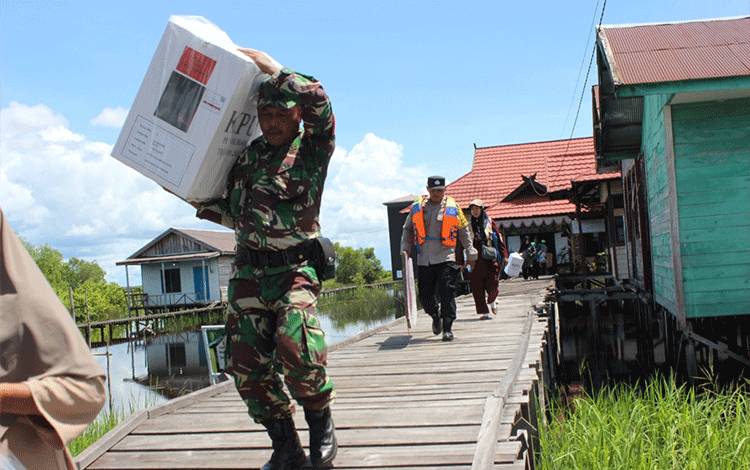 Logistik Pilkada Palangka Raya 2024 Didistribusikan