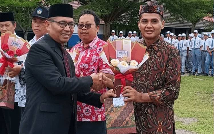 Semarak Peringatan Hari Guru Nasional: Guru Hebat Indonesia Kuat