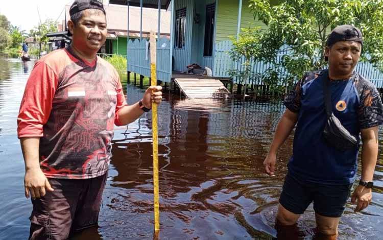 TRC BPBD Palangka Raya Patroli dan Pantau TPS di Kawasan Rawan Banjir