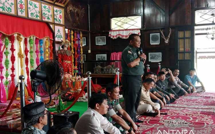 Kadisjarahad TNI Bahas Usulan Hanandjoeddin sebagai Pahlawan Nasional