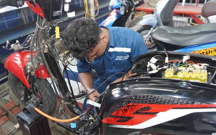PLN Perkuat Transisi Kendaraan Listrik di Wilayah Kalselteng