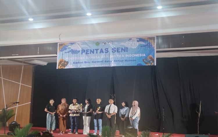 SMAS Aloysius Jadi Pemenang Lomba Musikalisasi Puisi Tingkat SMA Seluruh Palangka Raya