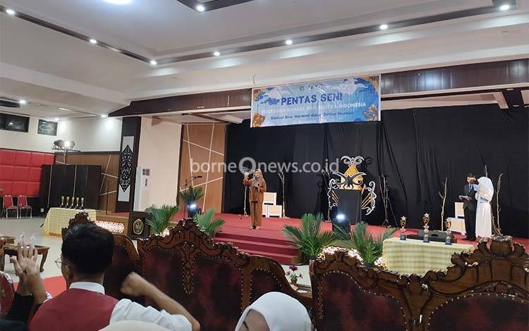 FKIP UPR Sarankan Kreativitas dan Prestasi Mahasiswa PBSI sebagai Poin Penilaian