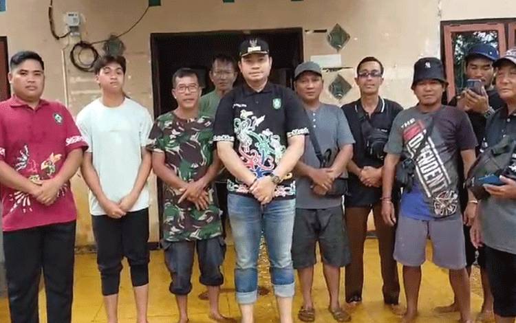 Pemdes Sungai Ubar Mandiri Minta Bupati Kotim Terjunkan Excavator Ampibi Atasi Banjir