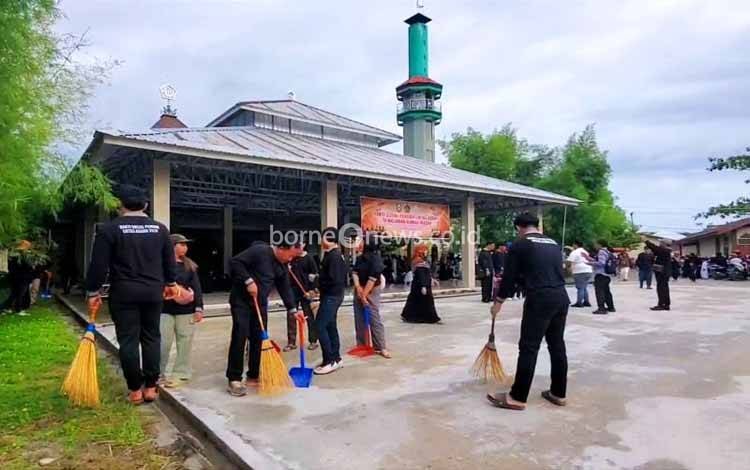 Baksos Pemuda Lintas Agama Perkuat Moderasi Beragama di Kotim