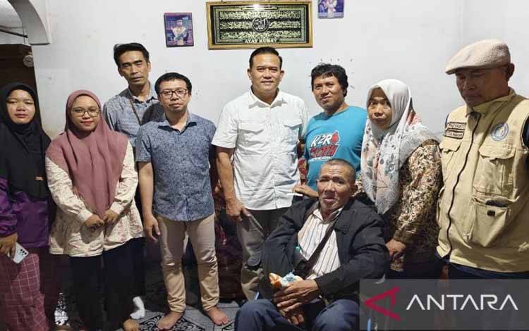 KP2MI Dampingi PMI Bertemu Keluarganya Usai Putus Komunikasi 37 Tahun