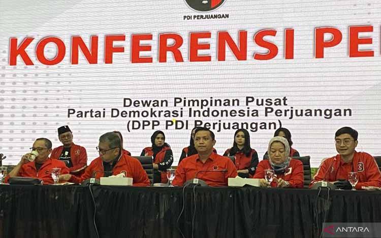 PDI Perjuangan Pecat Effendi Simbolon karena Berseberangan Prinsip