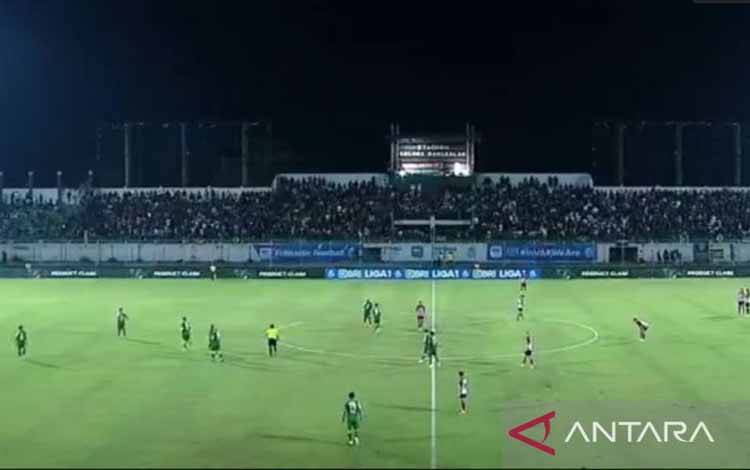 Persebaya Taklukkan Madura United 2-1