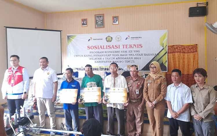 Dinas Perikanan Barito Timur Distribusikan Paket Konversi BBM ke BBG untuk Nelayan