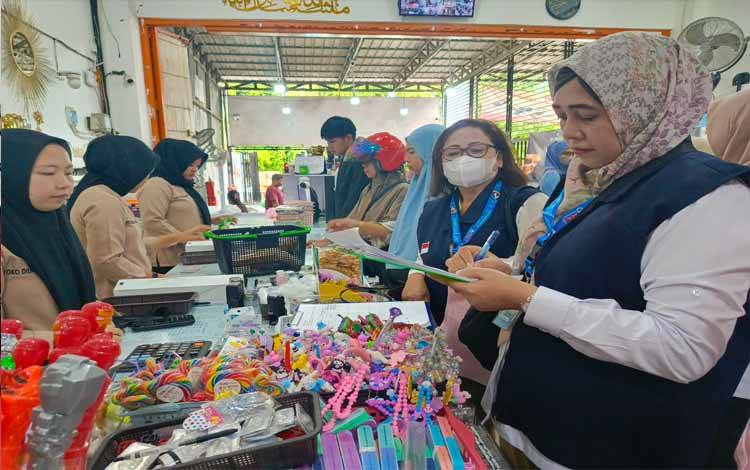 BPOM Palangka Raya Sidak di Sampit Jelang Nataru, Waspadai Peredaran Makanan Olahan Tak Layak Konsumsi