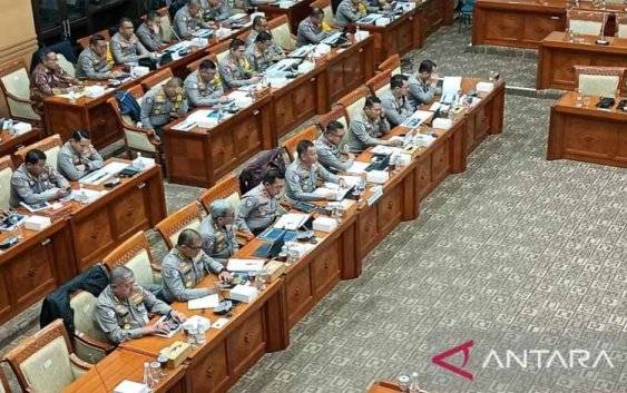 Anggota Komisi III DPR Usul SIM hingga STNK Berlaku Seumur Hidup