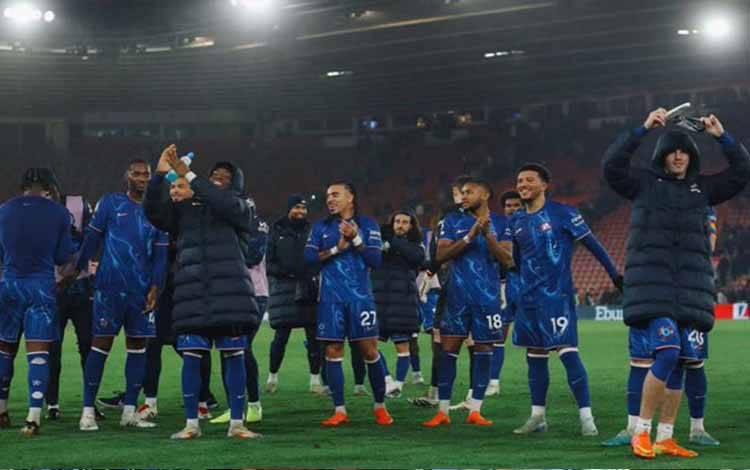 Chelsea dan Everton Amankan Kemenangan Besar dengan Selisih 4 Gol