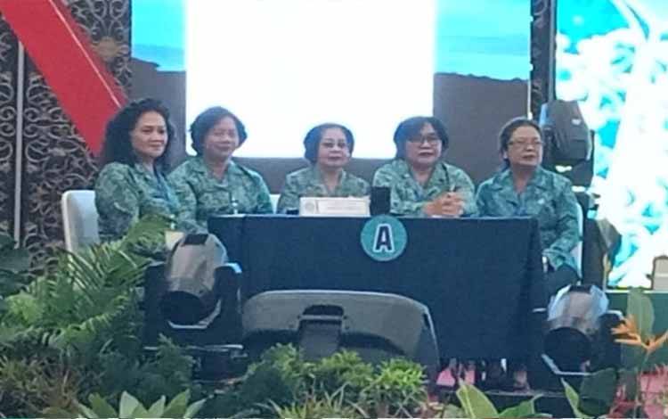 Melly Novita Dampingi Tim PKK Barito Timur di Lomba Cerdas Cermat Tingkat Provinsi