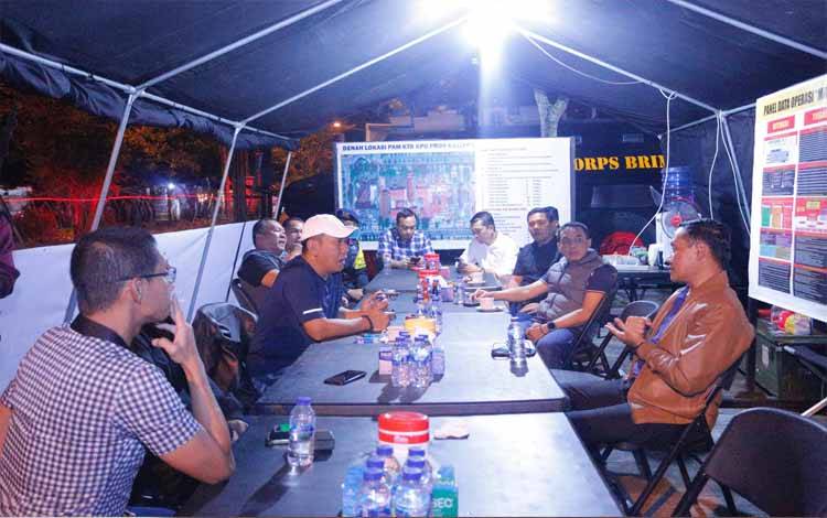 Kapolda Kalteng Pastikan Pengamanan Kantor KPU Aman dan Kondusif