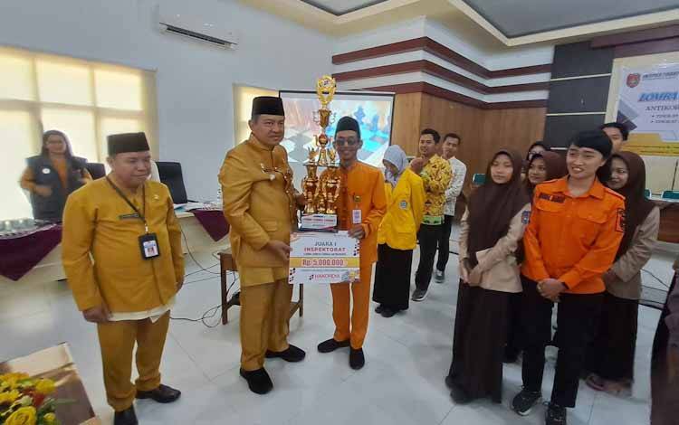 Tim Distan Juara Lomba Cerdas Cermat dalam Rangka Hakordia 2024 Inspektorat Kobar