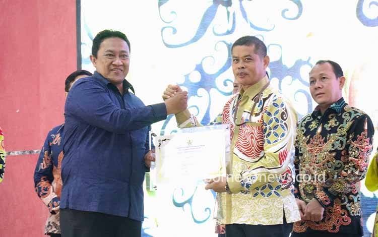 Pemkab Kotim Raih Predikat Menuju Informatif, Komitmen Terus Tingkatkan Keterbukaan Informasi Publik