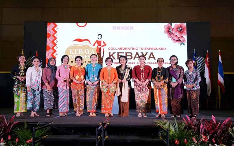 UNESCO Masukkan Kebaya dalam Daftar Warisan Budaya Takbenda