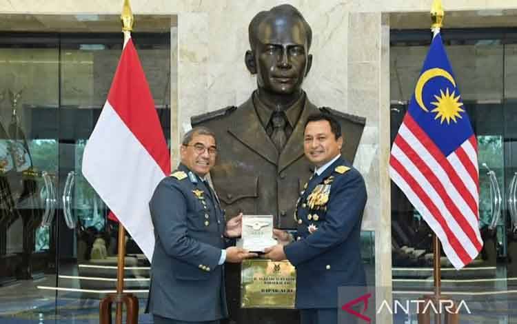 TNI AU Perkuat Kerja Sama dengan Militer Udara Malaysia