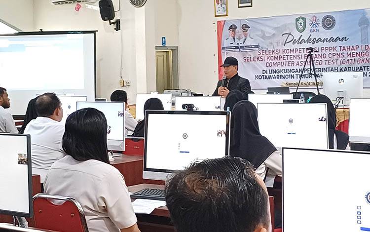 Bupati Kotim Beri Motivasi Ribuan Tenaga Kontrak yang Ikut Seleksi PPPK